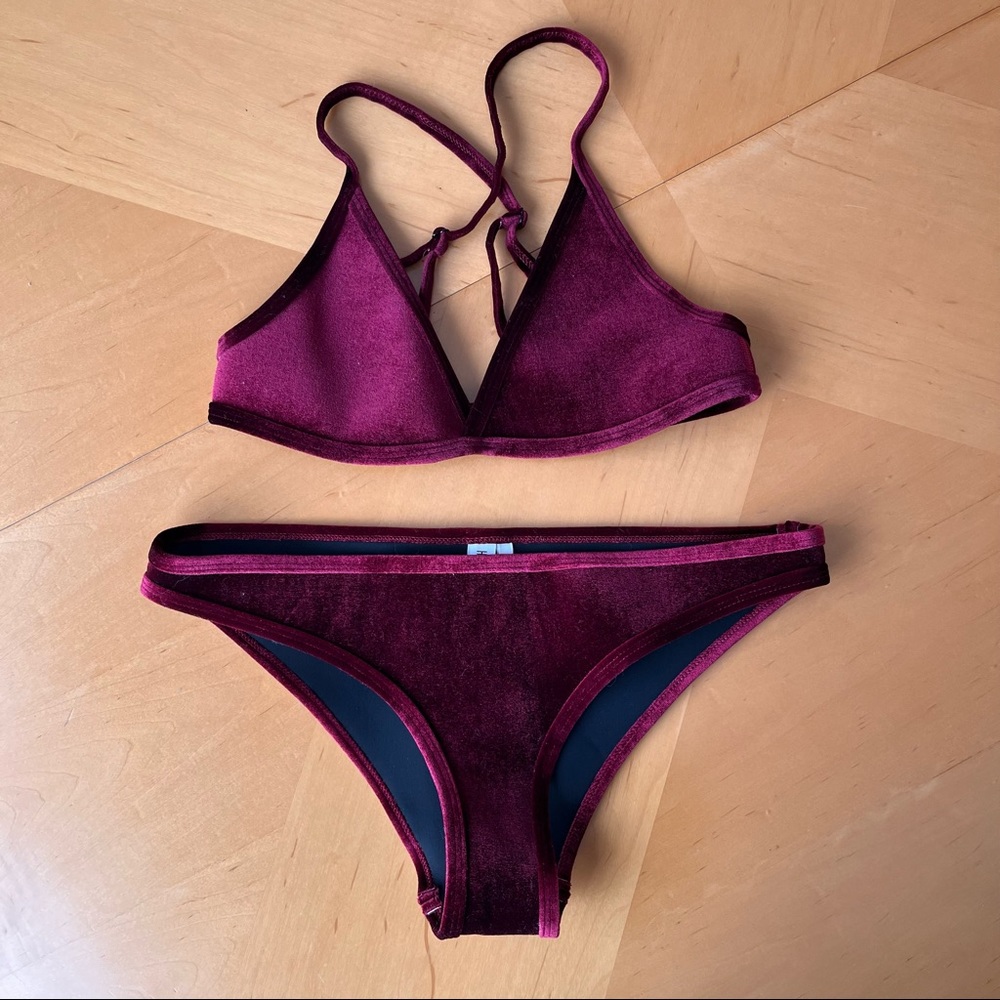 Wine / red velvet hoaka bikini